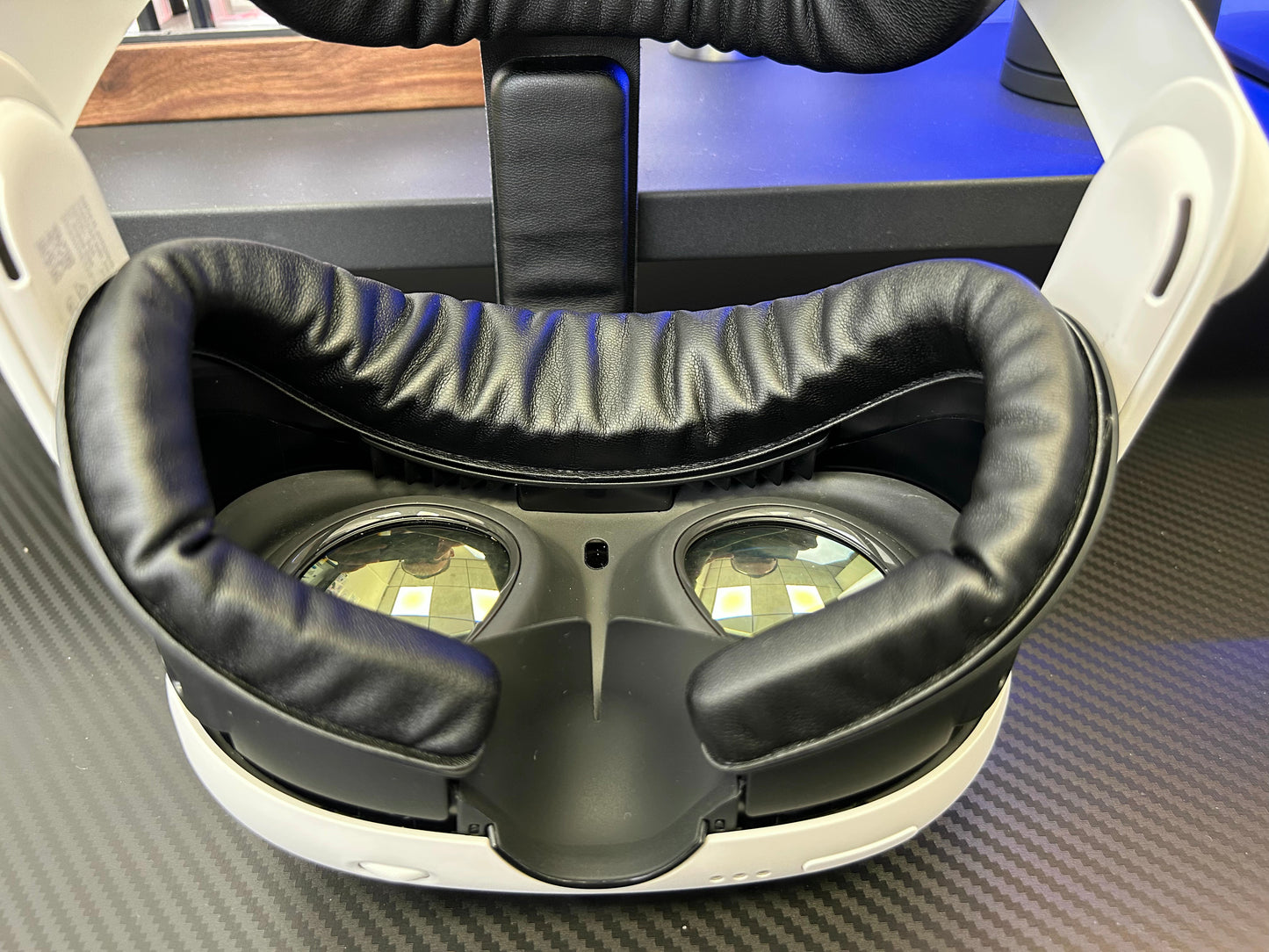 AMVR Upgraded PU Leather Facial Interface for Quest 3